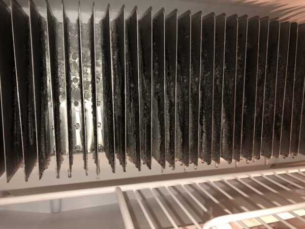 How to defrost an RV refrigerator - clean ice of the refrigerator fins