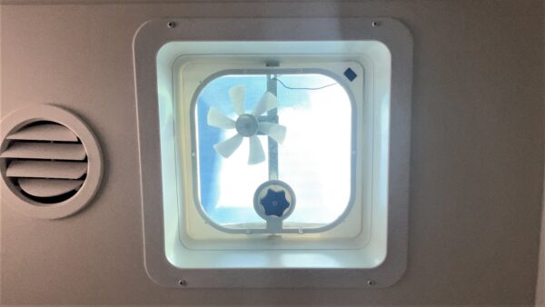 RV roof vent